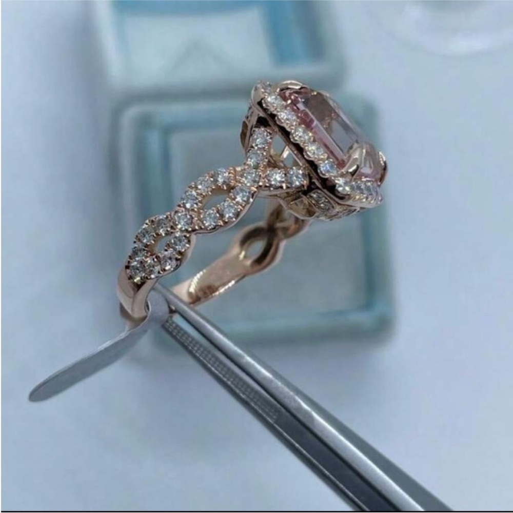 Rose gold cz ring - Picture 2 of 3
